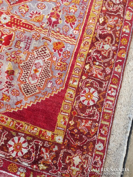 200 X 135 cm sealed hand-knotted Karapinar carpet for sale