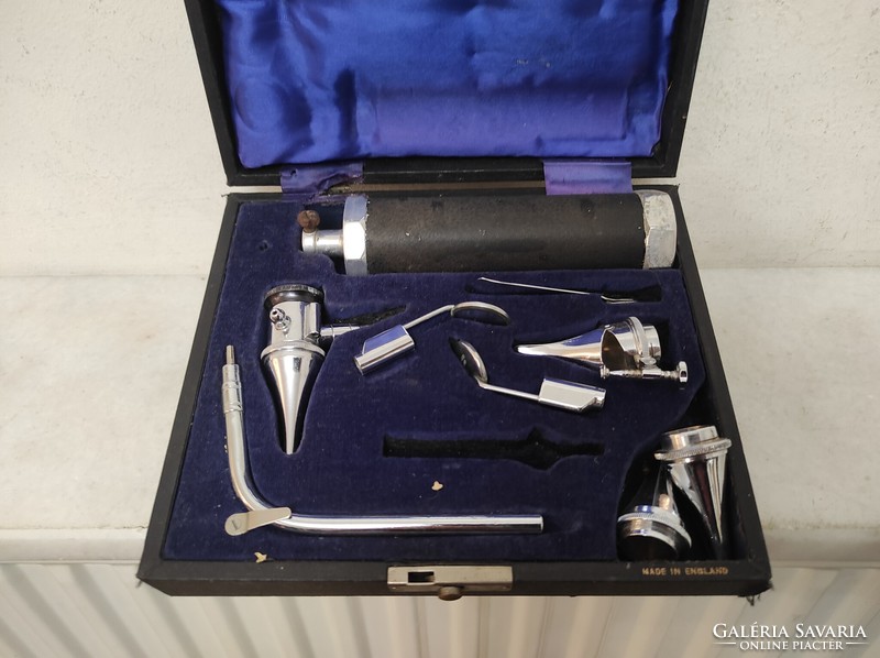 Antique doctor medical ENT examination set in tool box 716 6516