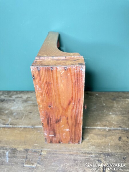 Retro, antik, vintage rusztikus fa pipatartó
