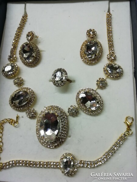 Crystal jewelry set number 9. Amazing pieces