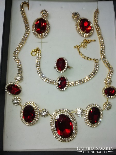 Crystal jewelry set number 7. Amazing pieces