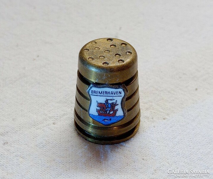 Old brass thick heavy thimble bremenhaven