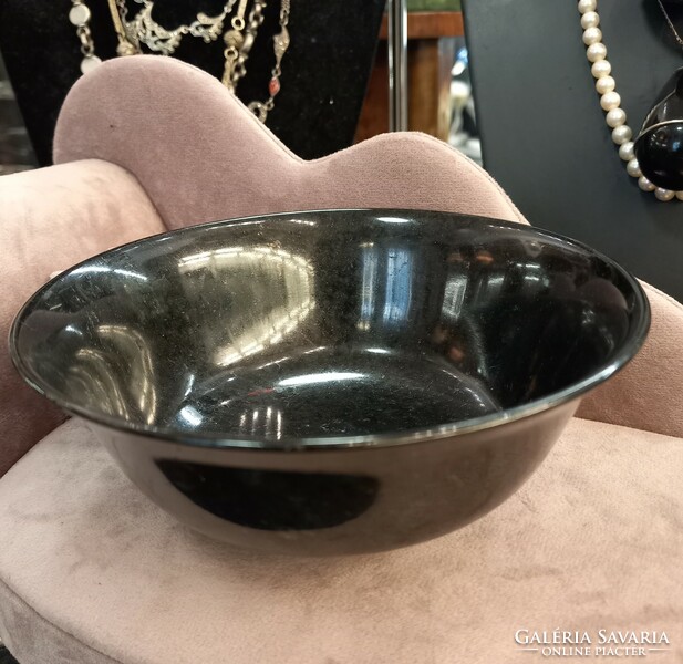 Chinese hand-carved jade bowl