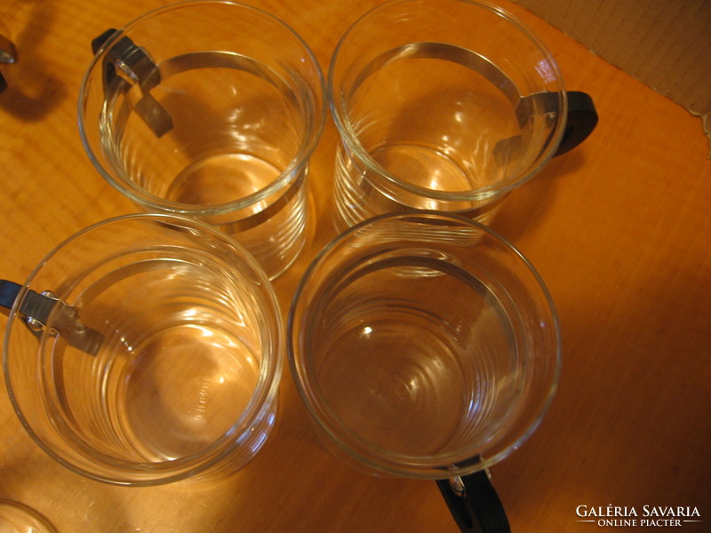 4 retro bodum cups with black plastic lids