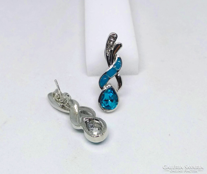 Silver plated (sp) blue cz crystal earrings