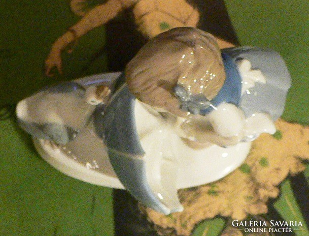 Underglaze porcelán esernyős kislány libával