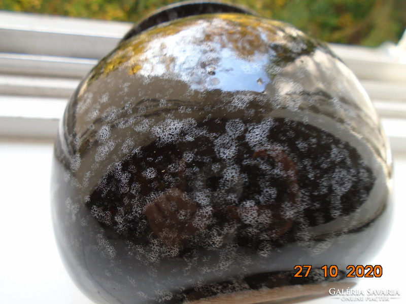 Ceramic bowl with crystal glaze