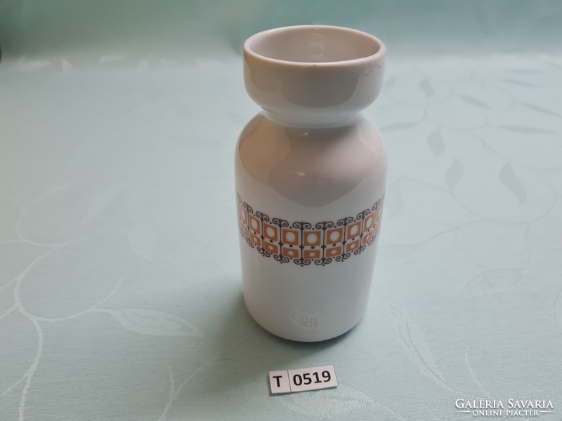 T0519 Lowland terracotta patterned vase 15.5 cm