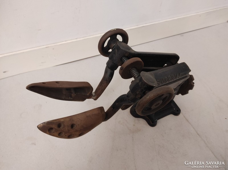 Antique shoemaker's tool shoe expander tool cobbler eudora ii 760 6407