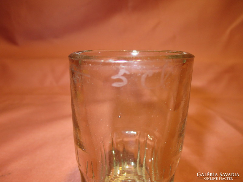 Ritka, különleges régi mércés üveg pohár