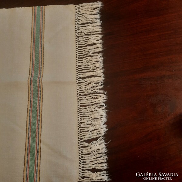 Linen towel with fringes 47 x 105 cm