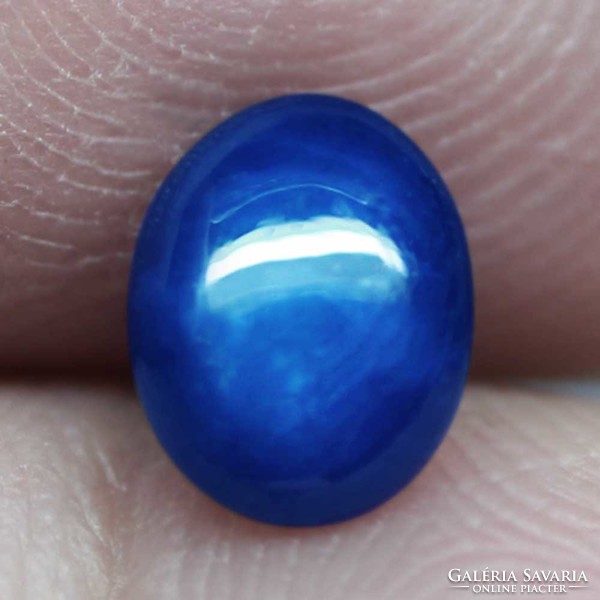 1.29 Ct. Natural 6-ray star sapphire, deep blue oval cabochon