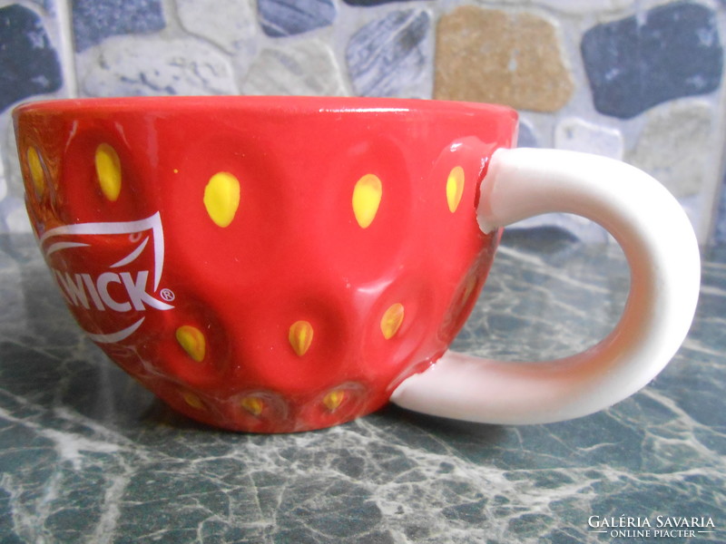 Pickwick tea mug cup porcelain strawberry pattern new!