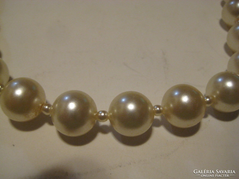 Necklace, string of pearls 40 cm