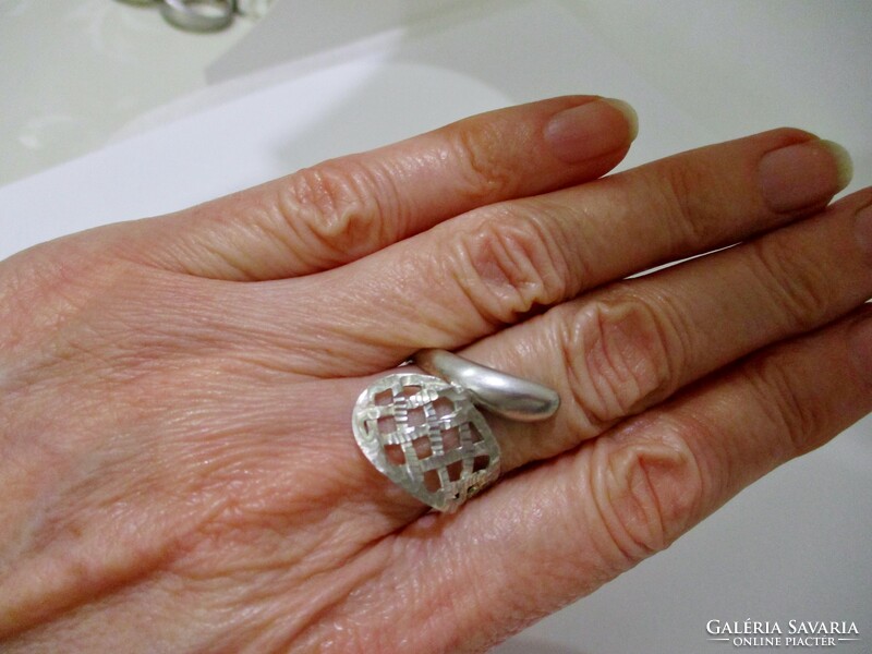 Gyönyörű magyar kézműves ezüstgyűrű