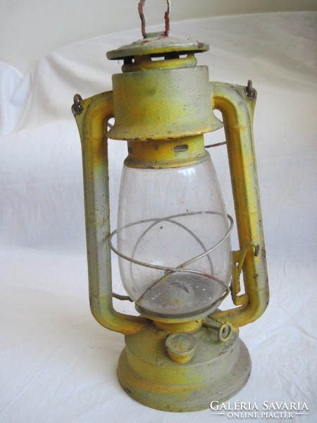 Régi Meva petróleum lámpa nagyméretű viharlámpa