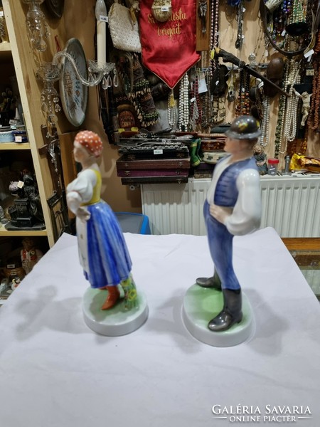 2 Old Herend porcelain figurines