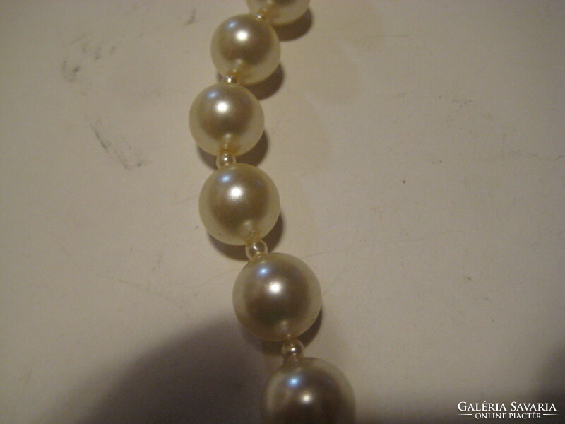 Necklace, string of pearls 40 cm