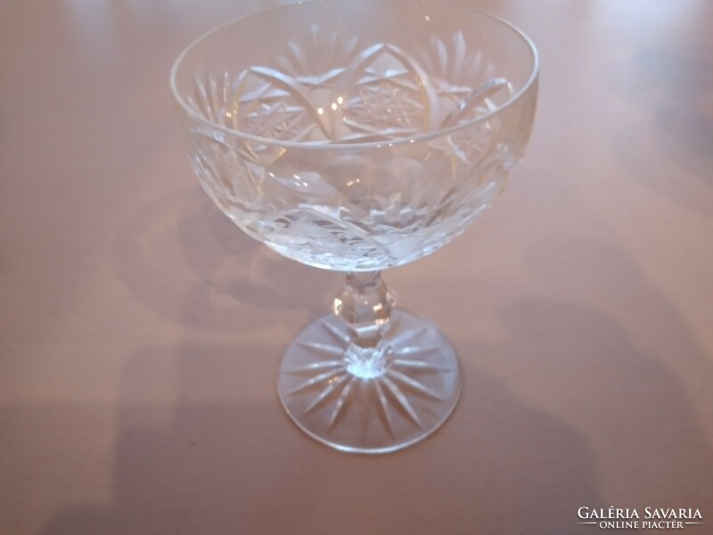 6 darab hibátlan 13 cm-es kristály pezsgőspohár