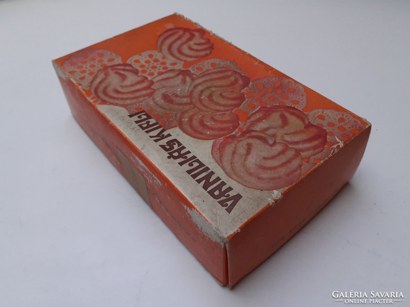 Retro vanilla croissant box Hungarian confectionery Győr biscuit and wafer factory paper box