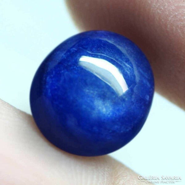 10.7 Ct. Natural sapphire, cornflower blue, oval cabochon