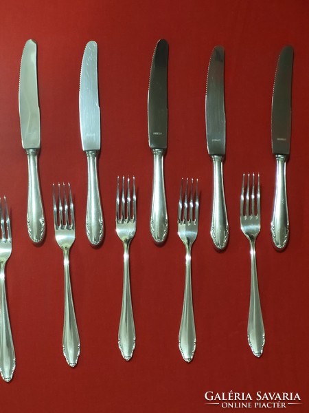Gravuris ezüst ötvözet 12 személyes kés-villa evőeszköz készlet