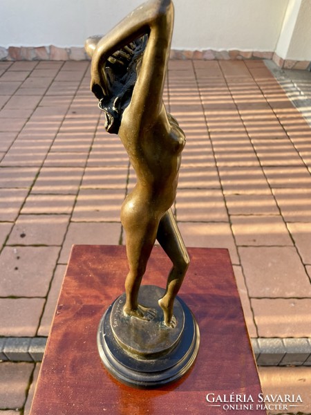 D.H. Chiparus jelzéssel, női akt bronz szobor