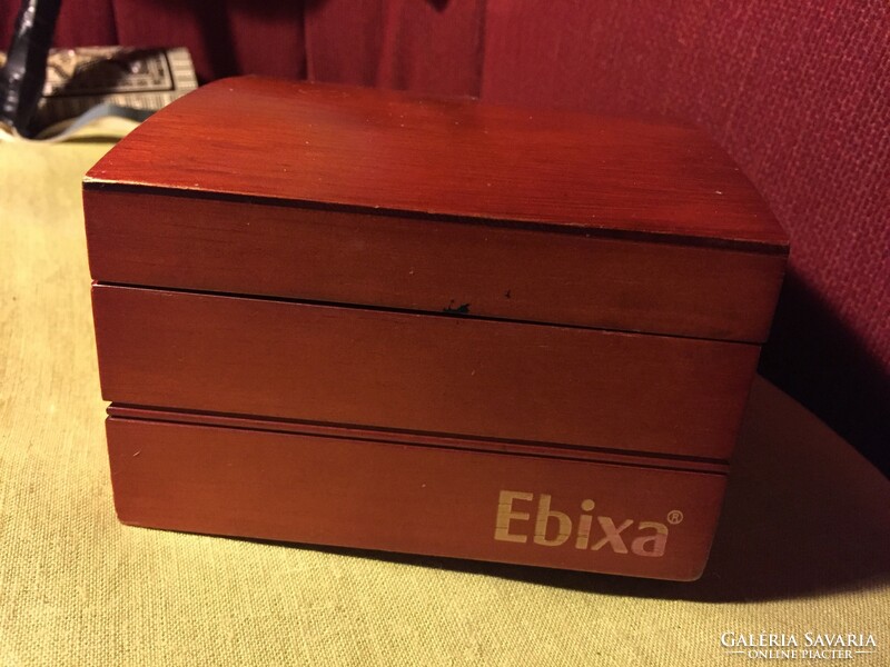 Wooden jewelry box (8f)
