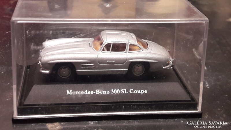 Mercedes-benz 300 sl coupe, retro toy, veteran model, old timer