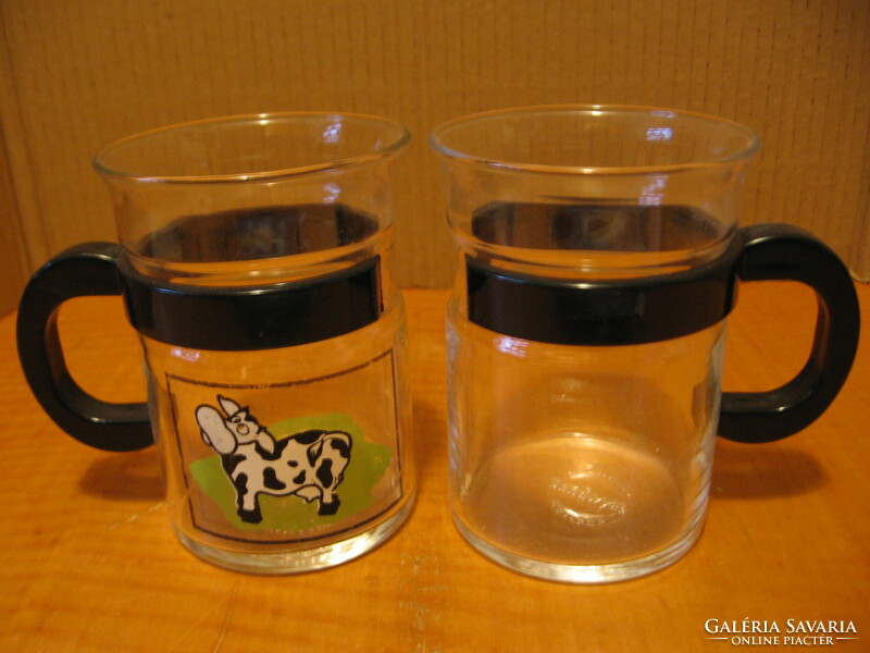 2 maastricht randwyck Dutch glasses with black rims in one