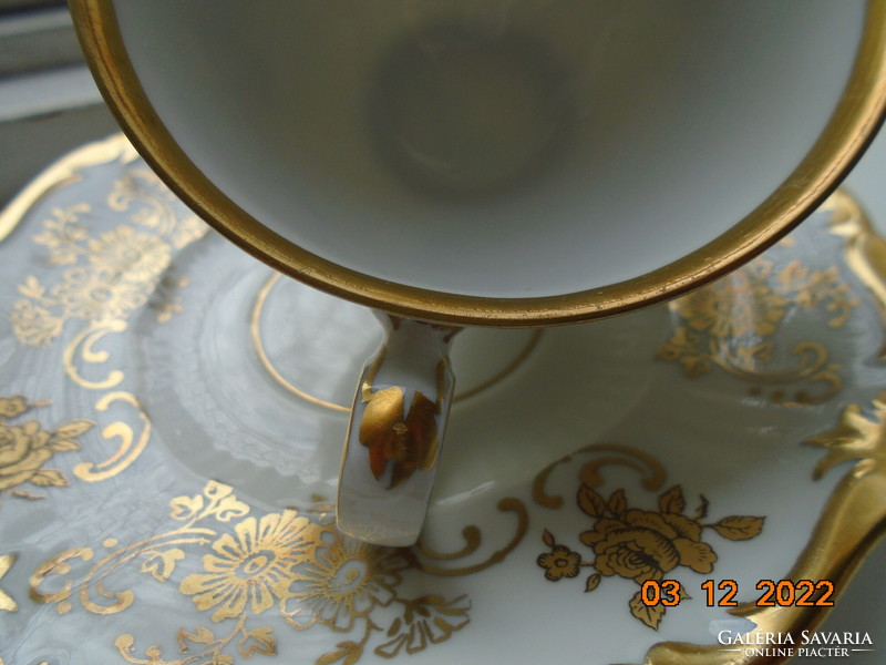 1949 Opulens kézzel festett arany virág mintákkal Reichenbach német barokk kávés csésze alátéttel