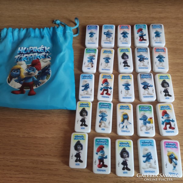 25 dominoes in a collection bag