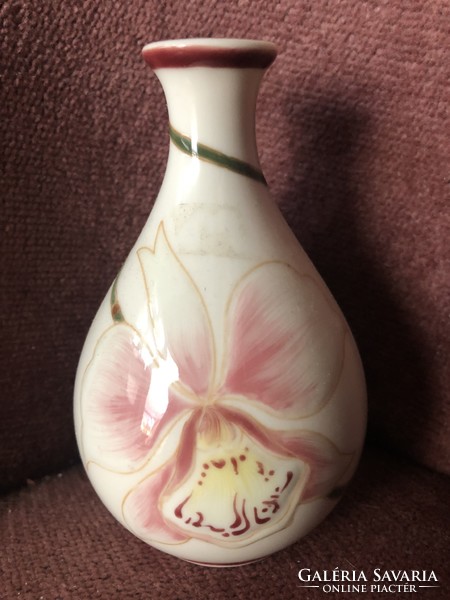 Zsolnay orchideás váza.