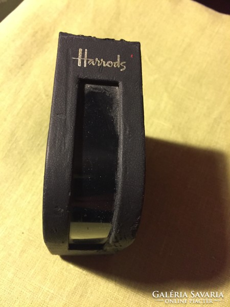 Gift box for bracelet from Harrods (8f)