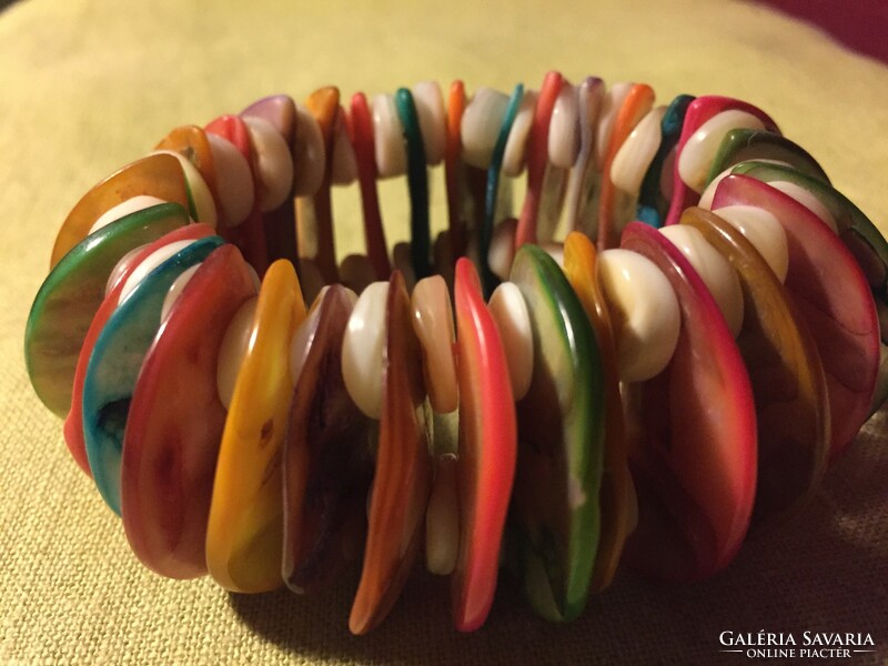 Shell and bone - colorful bracelet from Africa (8fprd)