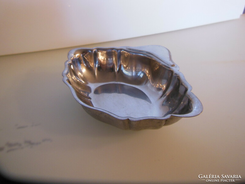 Bowl - 16 x 13 x 4 cm - old - German - thick - flawless