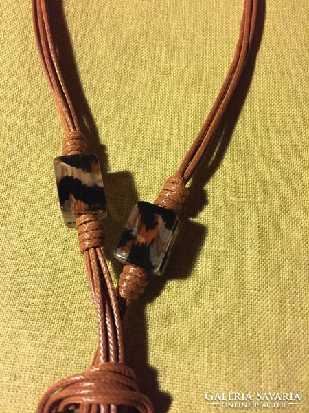 Ocelot pattern with large pendant, fashion jewelry, bijou necklace (8ffkt)