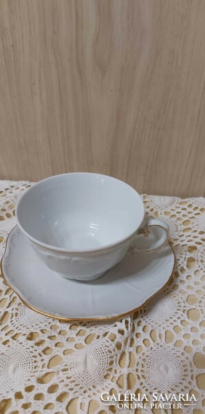 Zsolnay barokkos teás csészék, arany széllel,  tányérral