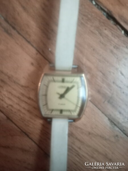 Vintage cornavin perfectly working 17 stone women's watch from the 1960s