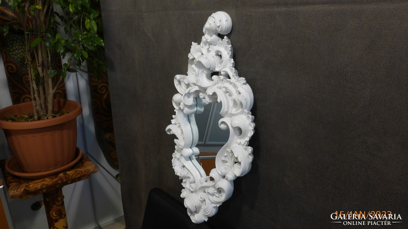 White richly patterned ptmd wall mirror