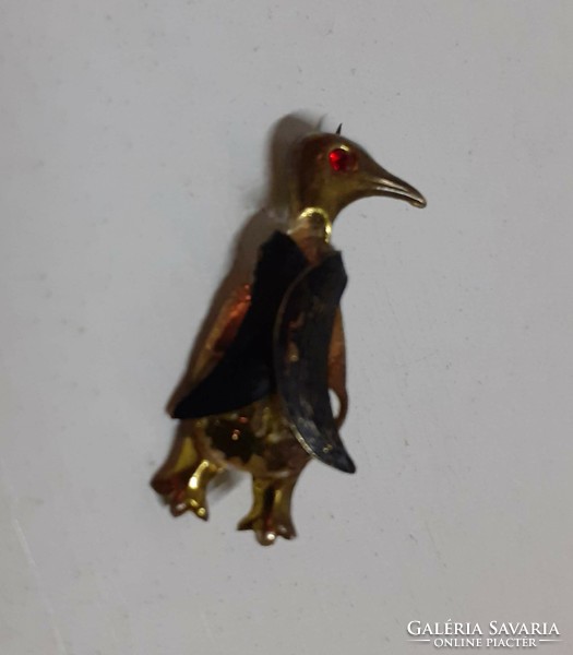 Penguin-shaped brooch with a red stone in the eye, hand-painted, marked on the back in old, beautiful condition