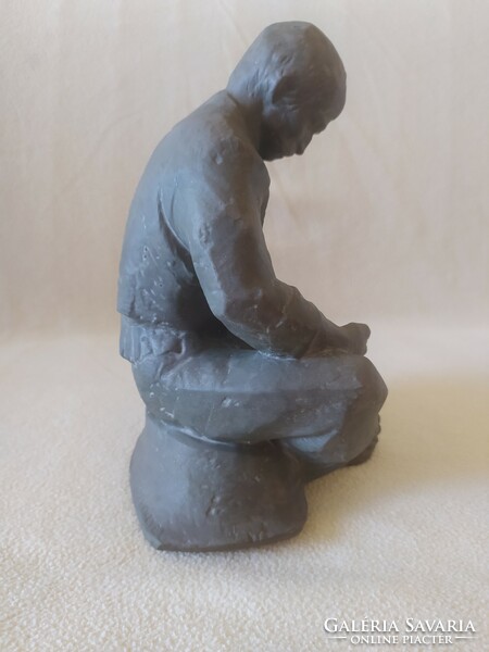 Jr. Black gauze: tortoise shell ceramic sculpture 27 cm
