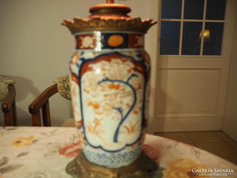 Antique Japanese patina Chinese Imari porcelain table lamp