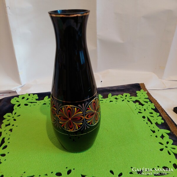 Black gold-plated glass vase