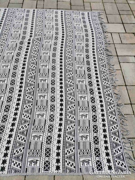 Modern design hand-woven carpet in good condition. Negotiable.