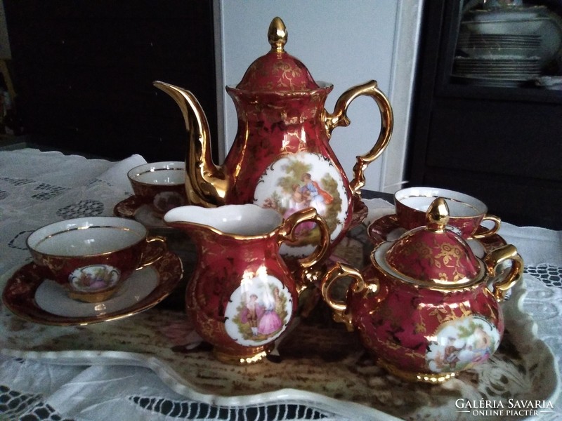 Spectacular baroque porcelain coffee set for four with a 24-karat gold-plated pattern!