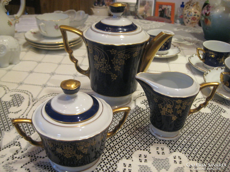 Zsolnay mocha set with elf ears, from the 60s, with a gold feathered small plate
