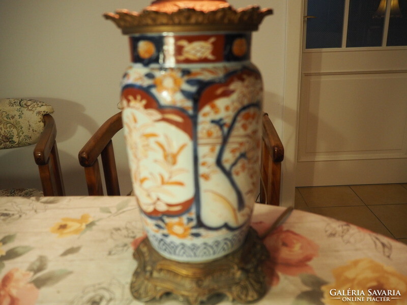 Antique Japanese patina Chinese Imari porcelain table lamp