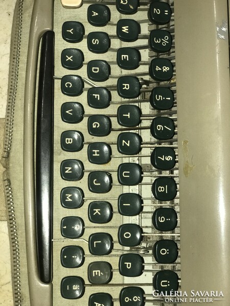 Konsul cshszlovak írógép