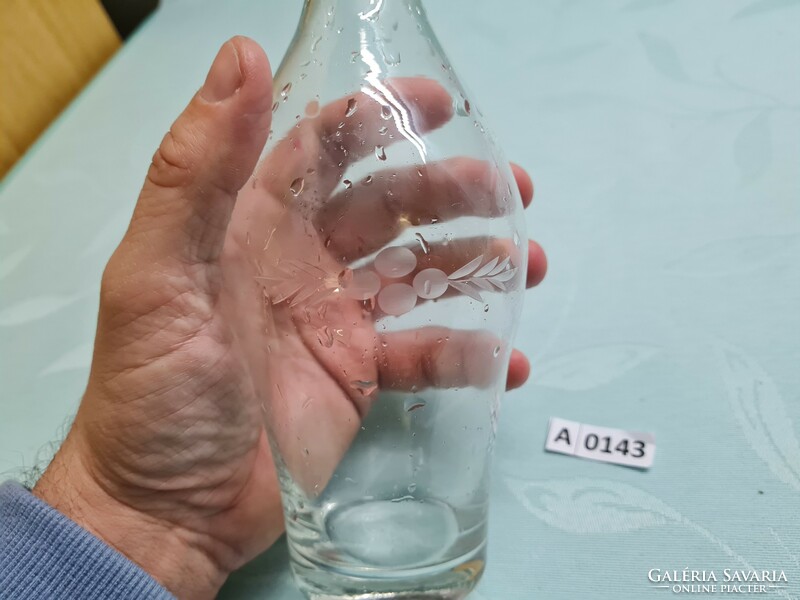 A0143 Bogyó mintás italos üveg  24,5 cm 1200 ft + posta előre utalással.